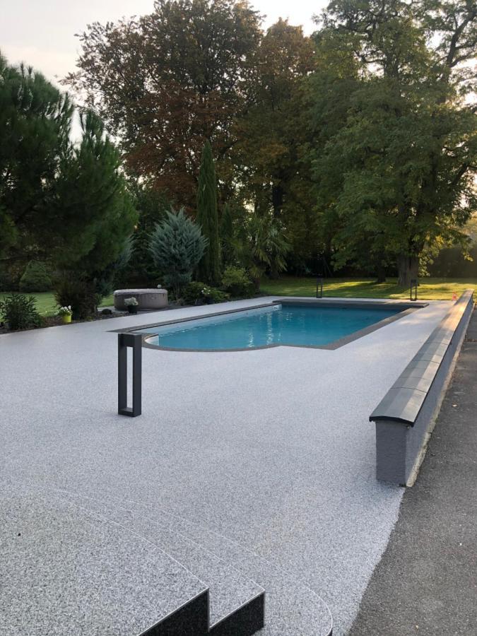 Hotel Le Pavillon De Nathalie Isles-sur-Suippe Exterior foto